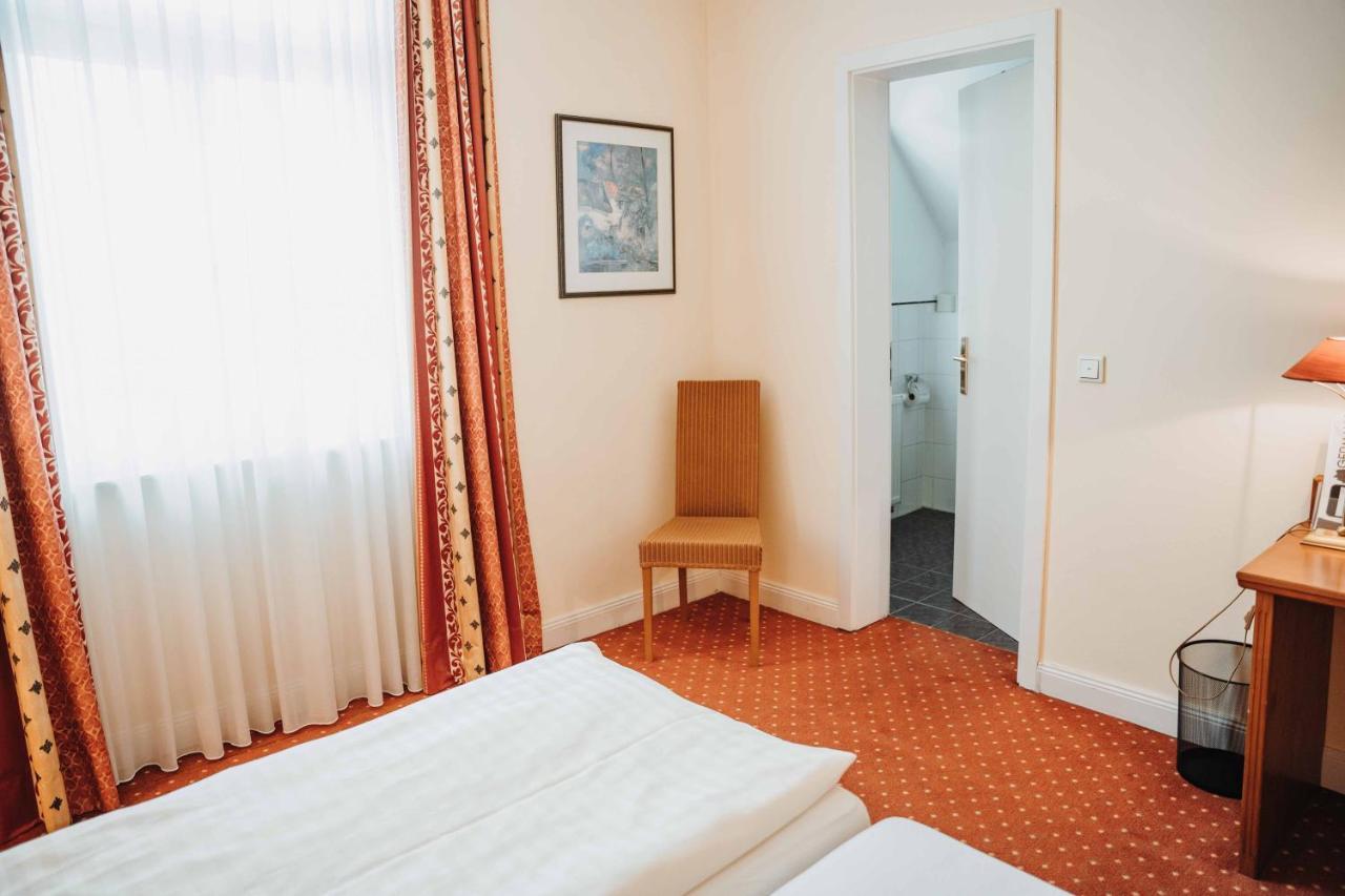 Hotel Am Wallgraben Брілон Екстер'єр фото