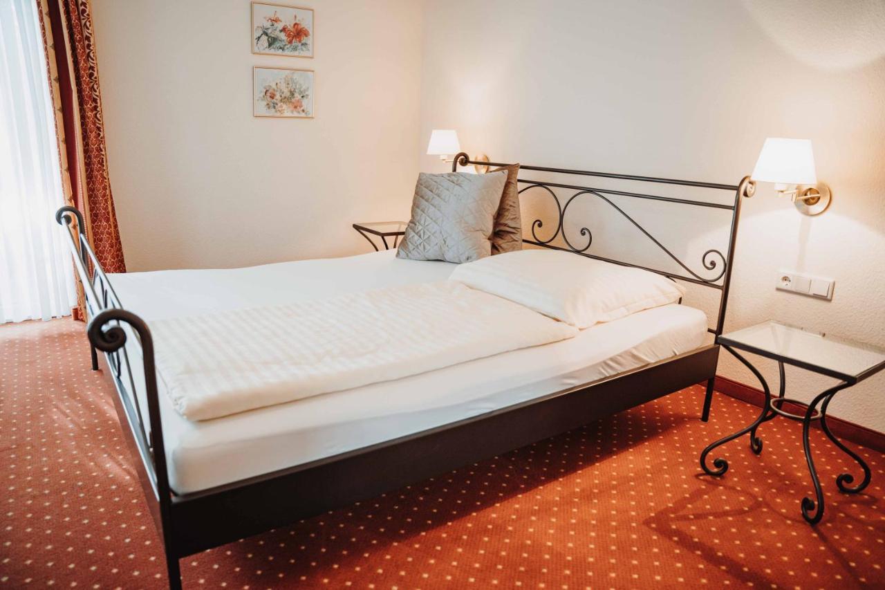 Hotel Am Wallgraben Брілон Екстер'єр фото