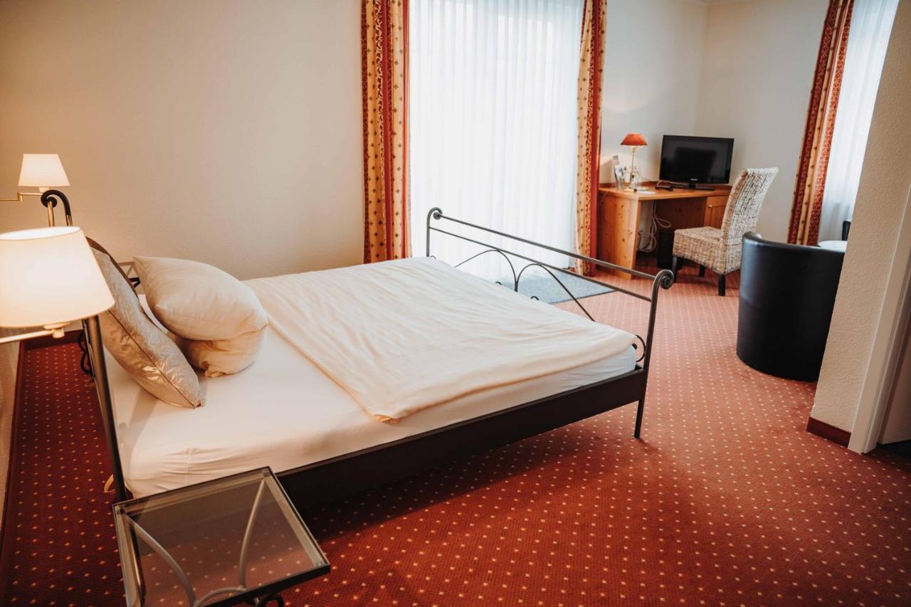 Hotel Am Wallgraben Брілон Екстер'єр фото