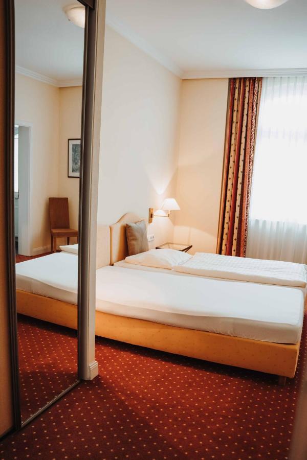 Hotel Am Wallgraben Брілон Екстер'єр фото