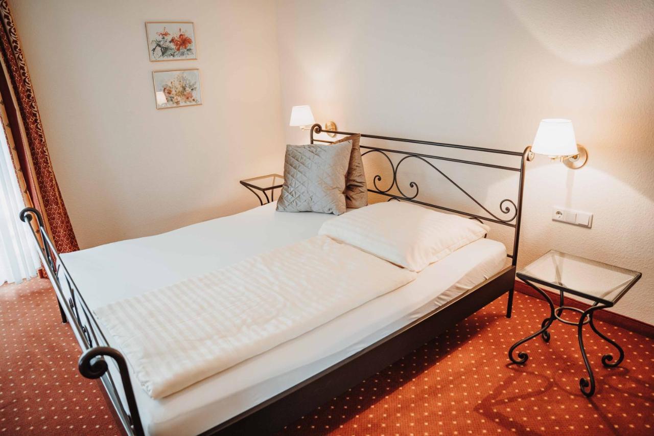 Hotel Am Wallgraben Брілон Екстер'єр фото