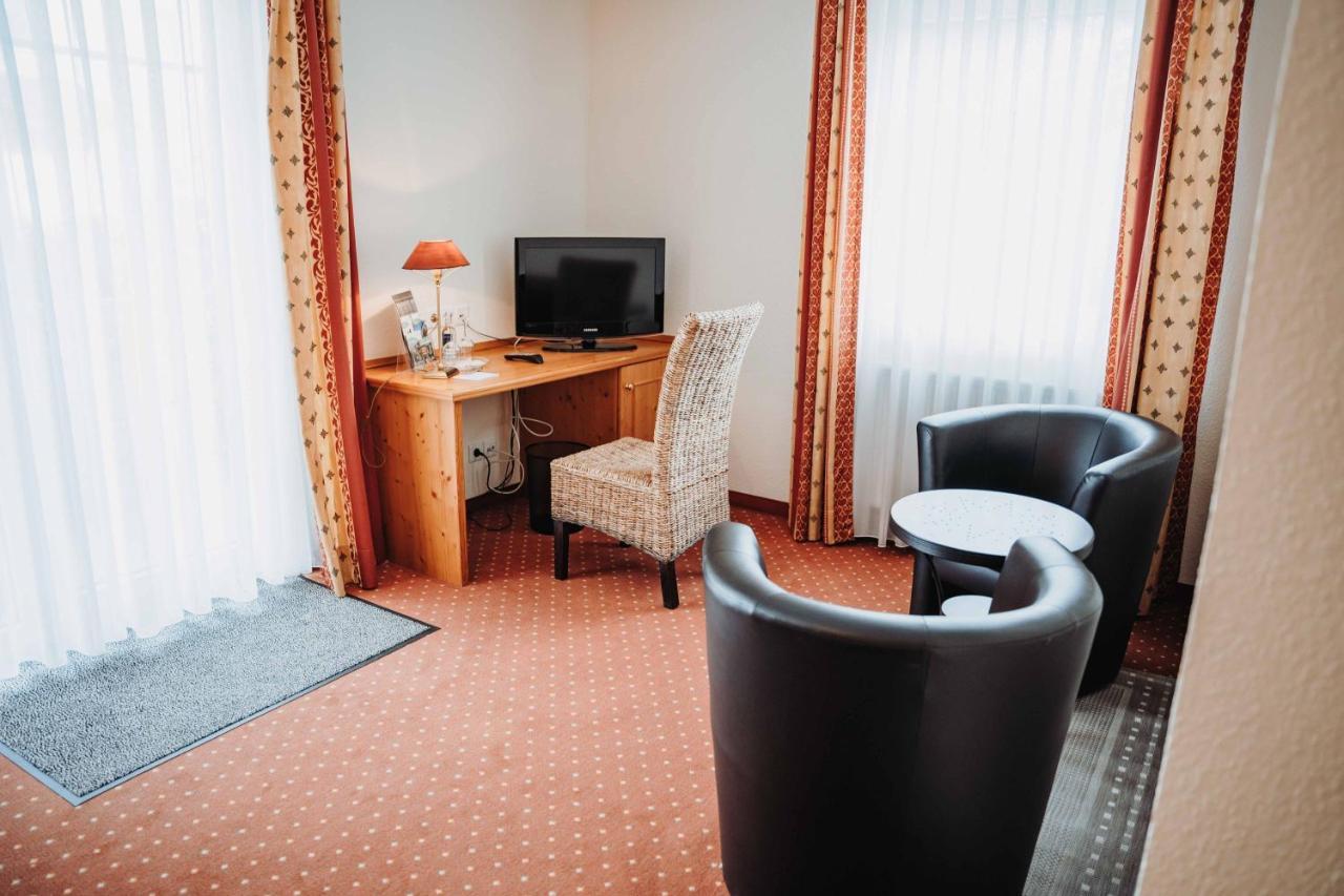 Hotel Am Wallgraben Брілон Екстер'єр фото
