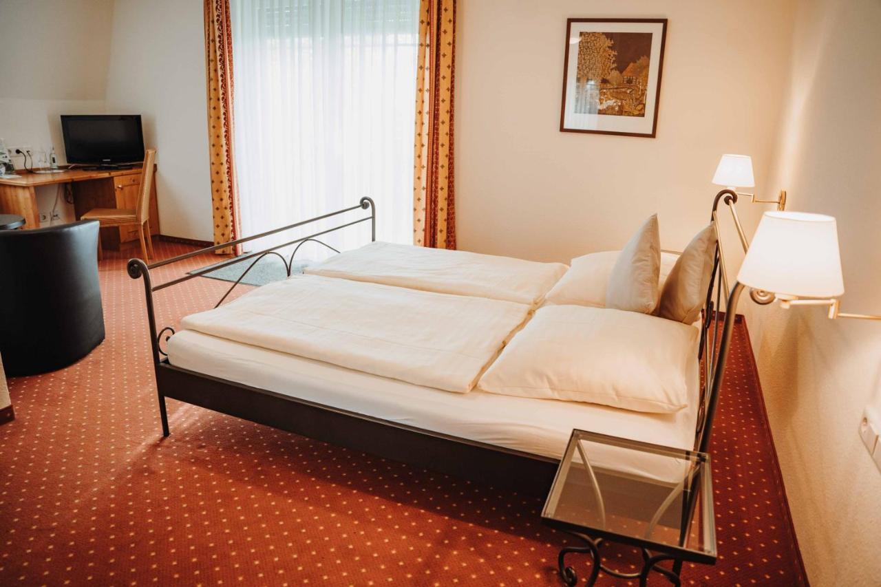 Hotel Am Wallgraben Брілон Екстер'єр фото